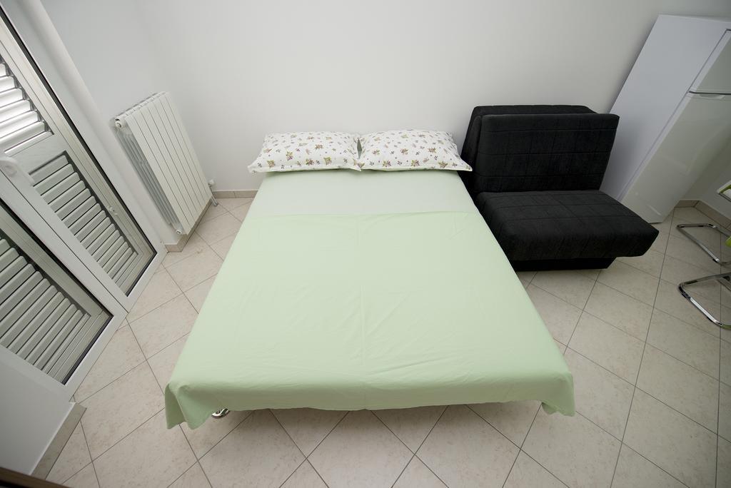 Studio Apartment Tesija Split Bagian luar foto