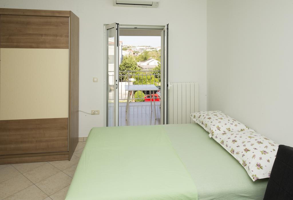 Studio Apartment Tesija Split Bagian luar foto