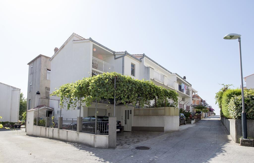 Studio Apartment Tesija Split Bagian luar foto
